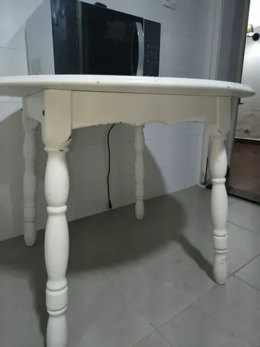 Mesa madeira pura branca redonda 1m diâmetro