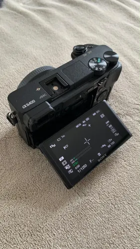 Câmera Sony a6400 mirrorless