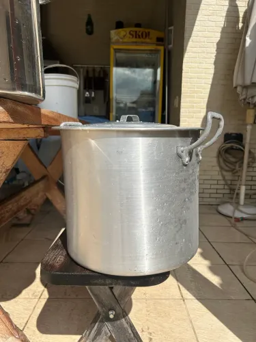 Panela Nº36 Alumínio 32L c/ Torneira | Filtração Cerveja | Usada