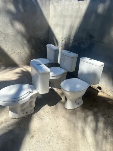 Vendo vasos sanitarios e mictorio