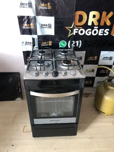 Fogão Brastemp preto semi novo