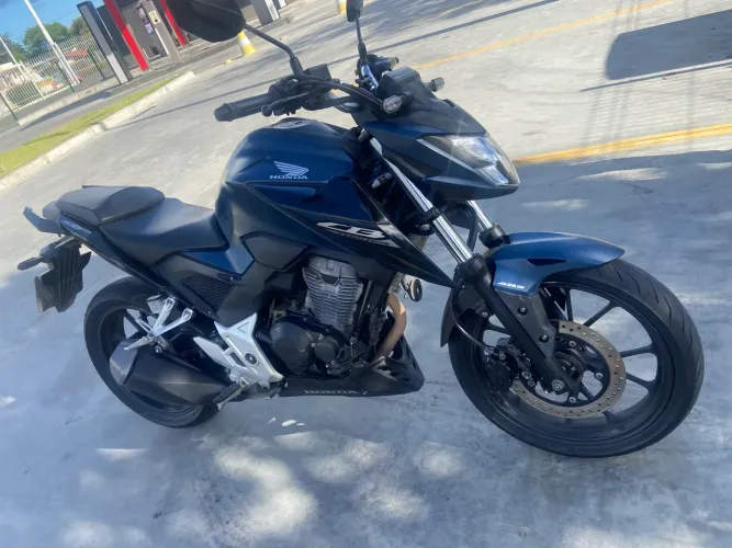 CB300f twister