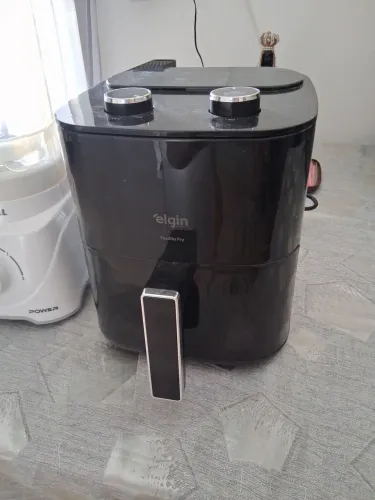 Air fryer 