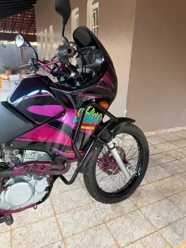 Para os amantes de motos antigas , nada pr fazer toda restaurada