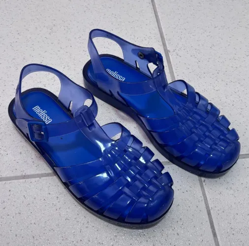 Sandália Melissa modelo aranha