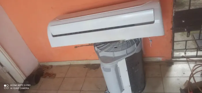 Split 24 btus b Midea 