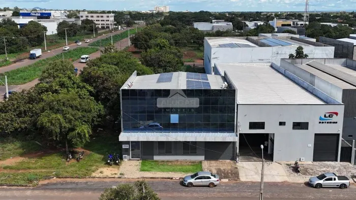Prédio Comercial - Subesquina em Avenida Movimentada - 903 Sul