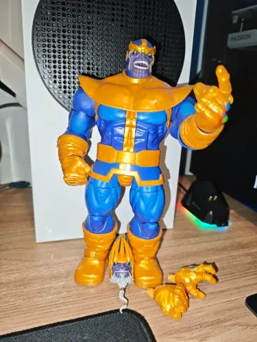 MARVEL LEGENDS THANOS