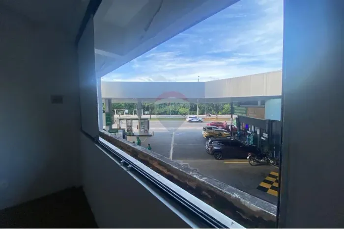 Salas e lojas comerciais disponíveis para locação anual na Av. engenheiro roberto freire!