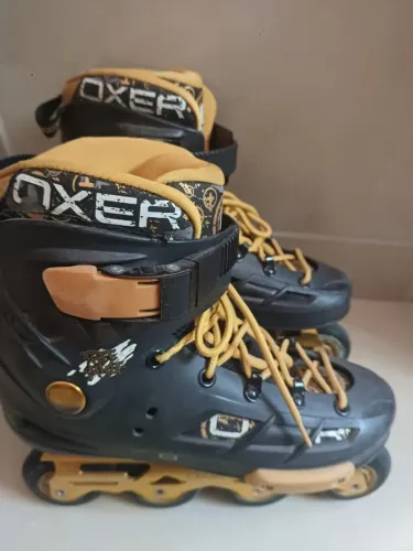 Patins Oxer Freestyle - In Line - Freestyle / Slalom - ABEC 9 - Base de Alumínio - nº 38