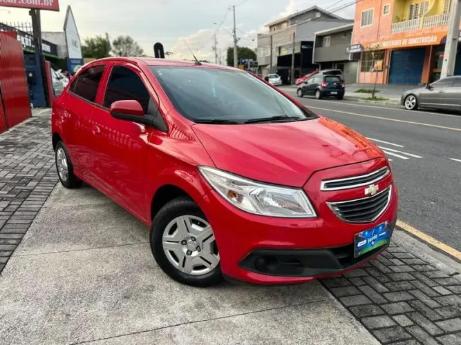 Chevrolet Onix Hatch LT 1.0 8V Flex Power Mec. 4P 2013