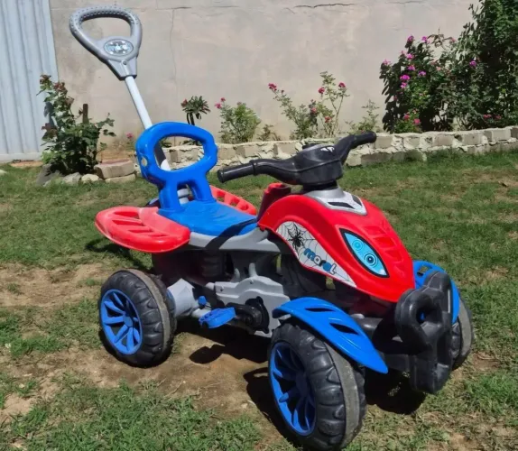 Vende-se Quadriciclo