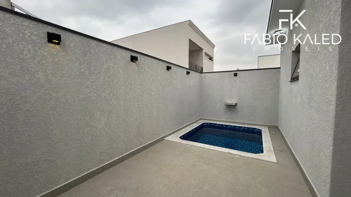 Casa conforto com 3 dormitórios e piscina no condomínio Horto Florestal Villagio
