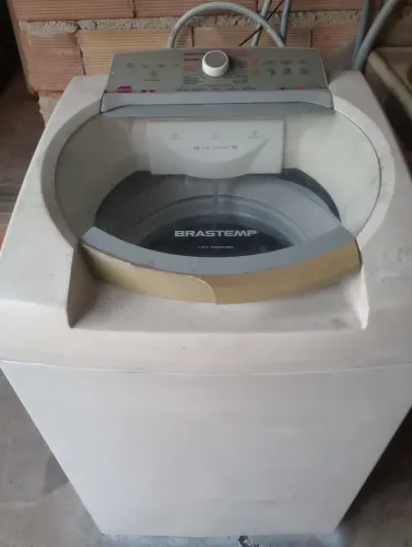 Vendo máquina de lavar Brastemp 11 kg com garantia de seis meses