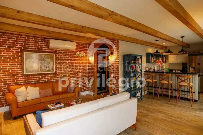 O topo do luxo na Ilha Pura: Cobertura Duplex no Condomínio Saint Michael
