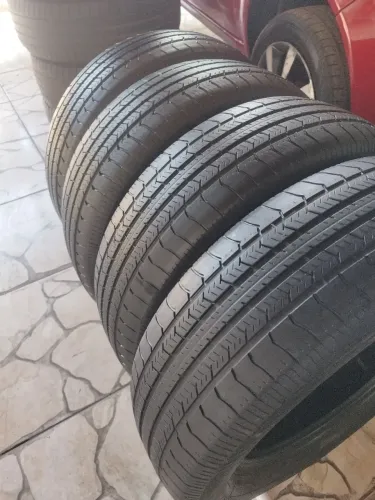 Vendo 4 pneus 205/60/16