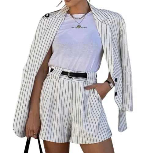 Conjunto blazer e shorte