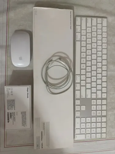 Kit Teclado e mouse Apple