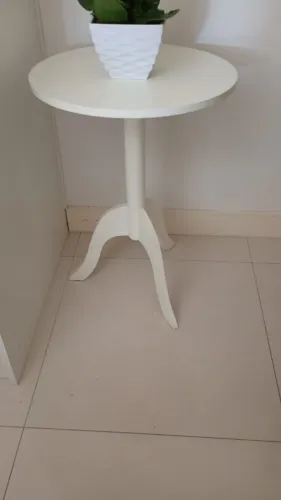 Mesinha circular de canto