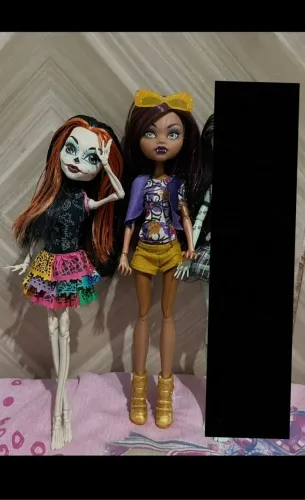 2 monster high Clawdeen e Skelita
