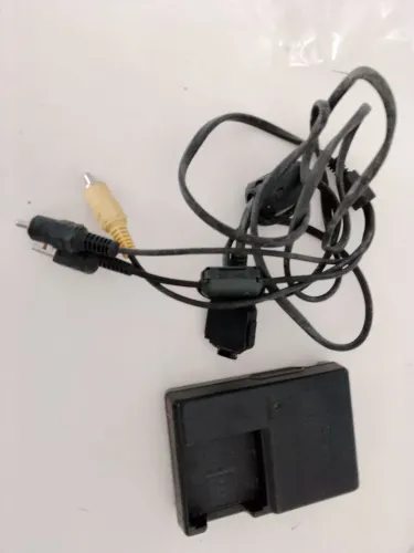 Carregador Sony e cabo 