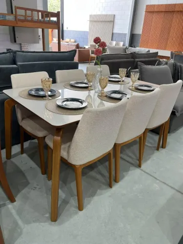 Mesa de jantar com 6 cadeiras em bouclé