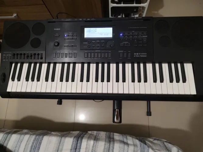 Teclado Arranjador Casio CTK-7200 - 61 Teclas Profissional (Ótimo Estado)