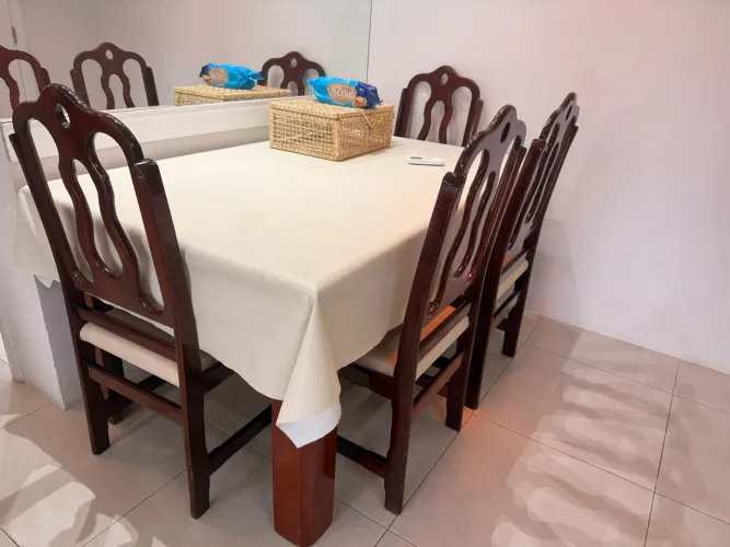 Mesa madeira maciça tampo vidro