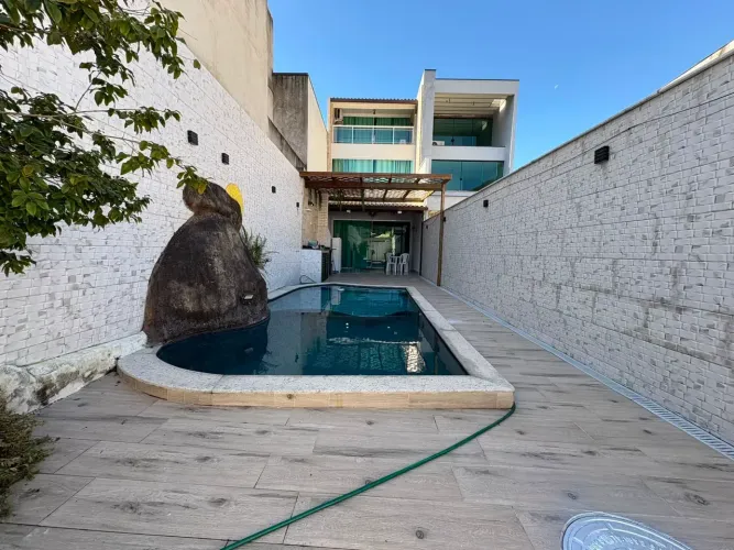 Casa mobiliada à venda e para locação na Estrada do Pontal  Recreio dos Bandeirantes
