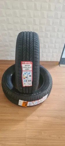 Pneus novos 185/60 R15