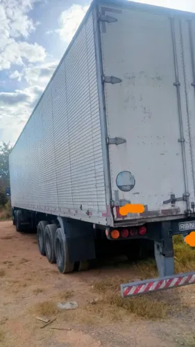 Carreta Baú 28 pallets
