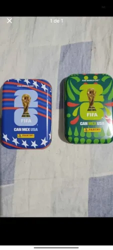 Duas latinhas Panini original da copa de figurinhas 
