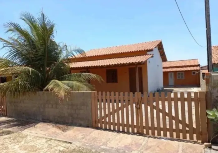 Casa na Praia peito de moça à Venda com 5 quartos localização excelente