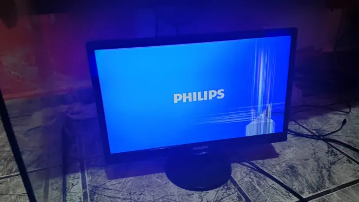 Monitor quebrado Philips - Reparo ou sucata