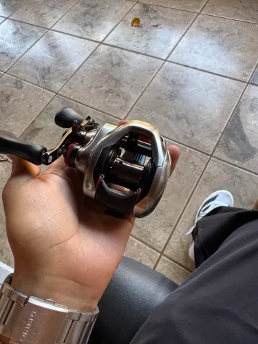 Carretilha shimano scorpion dc 151xg