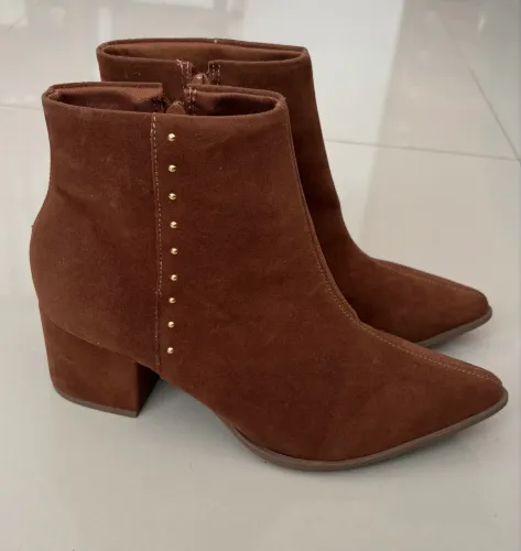 Bota Via uno