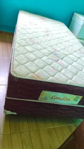 Cama de solteiro a venda