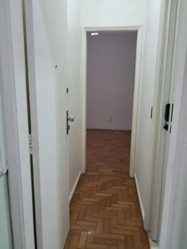 Venda no Melhor de Copacabana: 2 Quartos, Vaga e Silêncio. Oportunidade rara