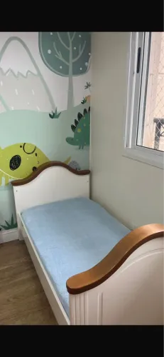 Berço que vira cama