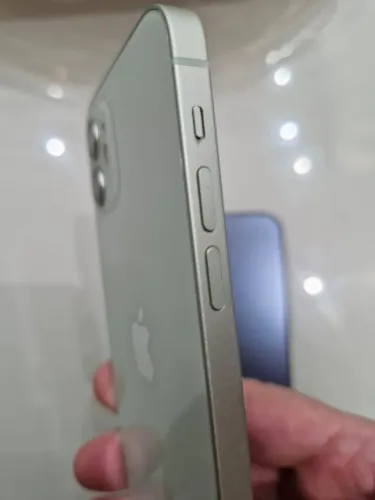 iPhone 12 64GB muito novo 