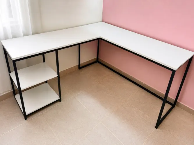 Mesa em L de MDF + Metalon