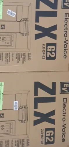 Duas caixas ZLX 15 G2 ELETROVOICE novas