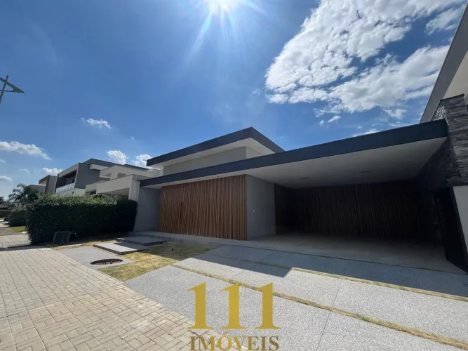Casa térrea para locação com 03 quartos suítes - Condomínio Jardim do Golfe SJC