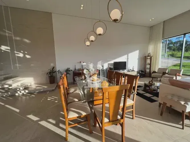 Casa para venda possui 261 metros no gran - Brumadinho - MG