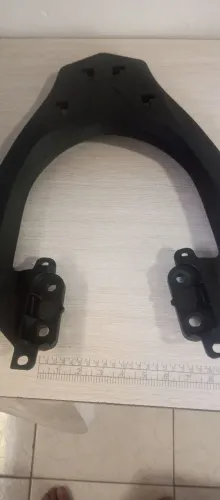 Vendo suporte de baú para moto fz15. FZ 25