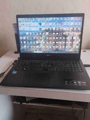Vende se Notebook Acer A325 34