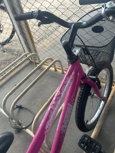 Bicicleta infantil Aro 20 com Acessórios