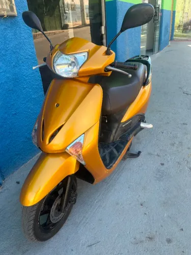 Honda Lead 110 - Ano 2010