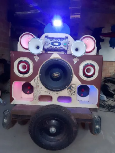 Vende-se paredinha com carretinha completo
