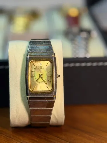 Relógio Bordeau Quartz Vintage Japan Move Dourado